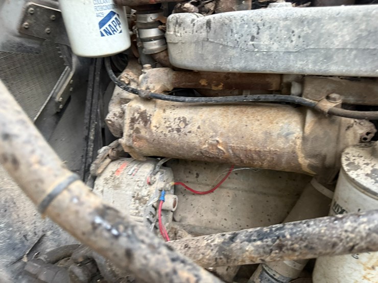 #22576-•-inop-1987-mack-r600k-t/a-single-cab-truck-tractor-vin:-1m3n231k8ht004087-image-47