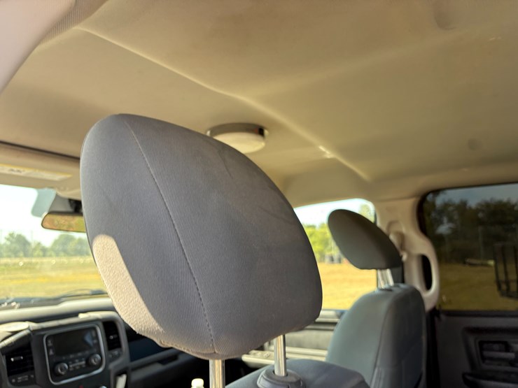 2017-dodge-1500-image-38