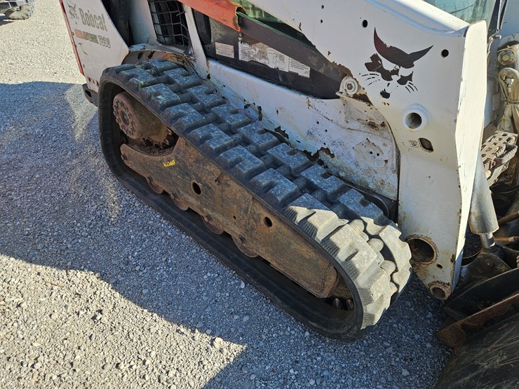 2013-bobcat-t590-image-22