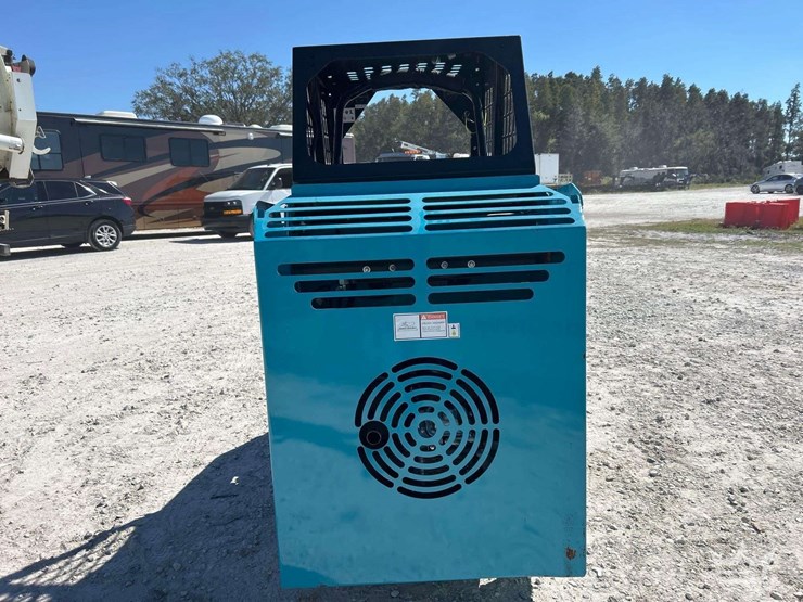 2025-newrick-jc25-mini-wheel-loader-skid-steer-image-20