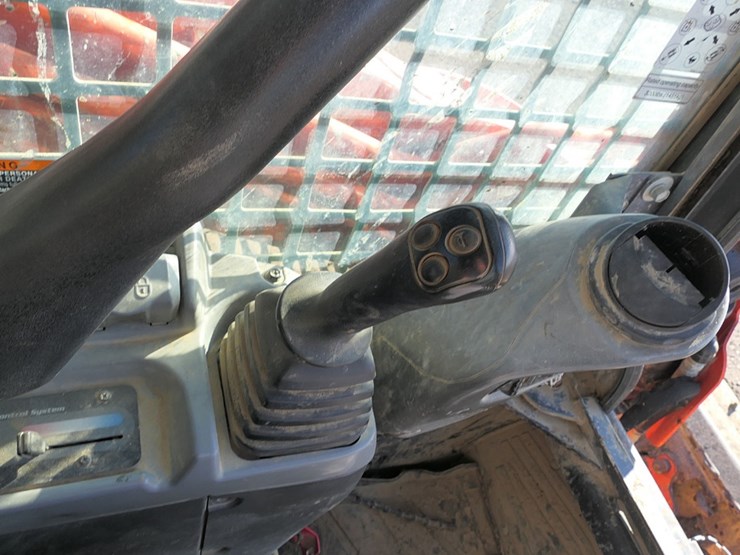 2016-kubota-svl95-2-track-loader,-sn:30102,-erops-w/-air,-hyd.-qt-bucket,-a-image-30