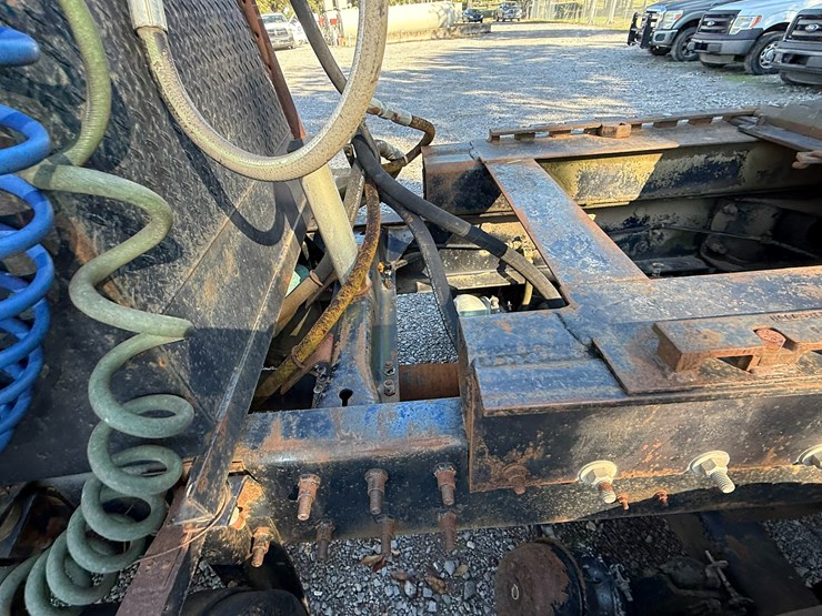 1995-mack-ch613-image-18