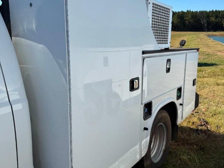 2015-ford-f350-xl-image-8