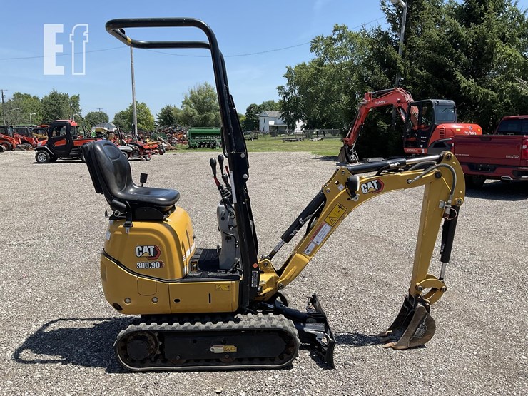 2022-caterpillar-300.9d-image-6