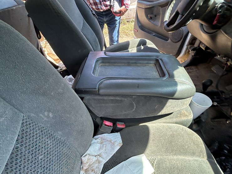 2007-chevrolet-silverado-image-28