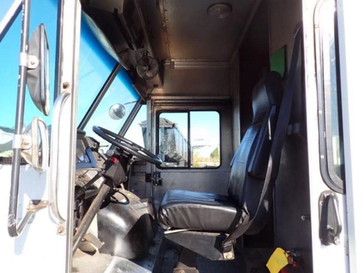 2004-international-1652-image-23