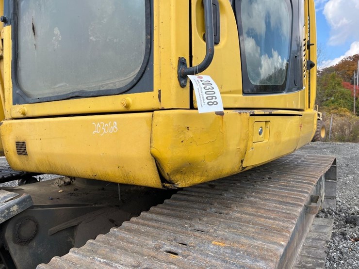 komatsu-pc138us-lc-image-17