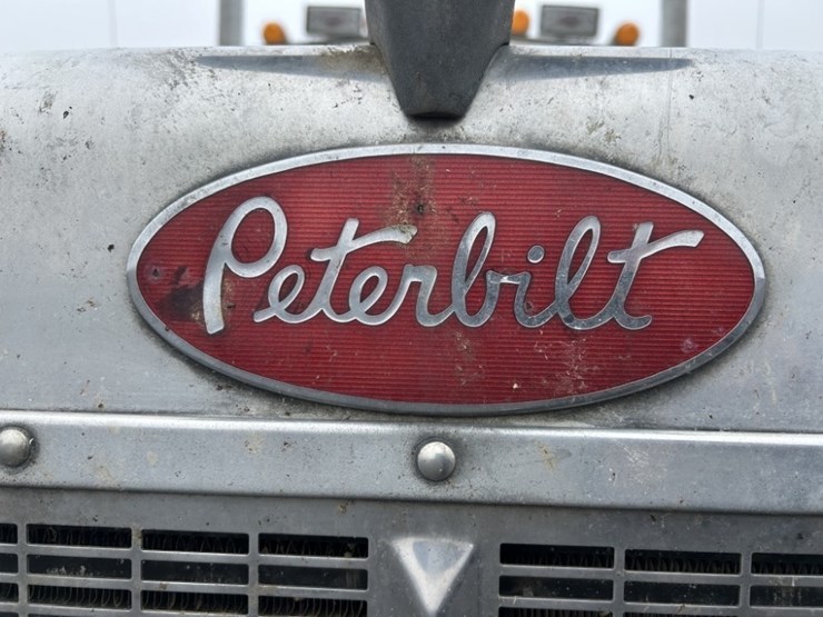 1992-peterbilt-379-image-36