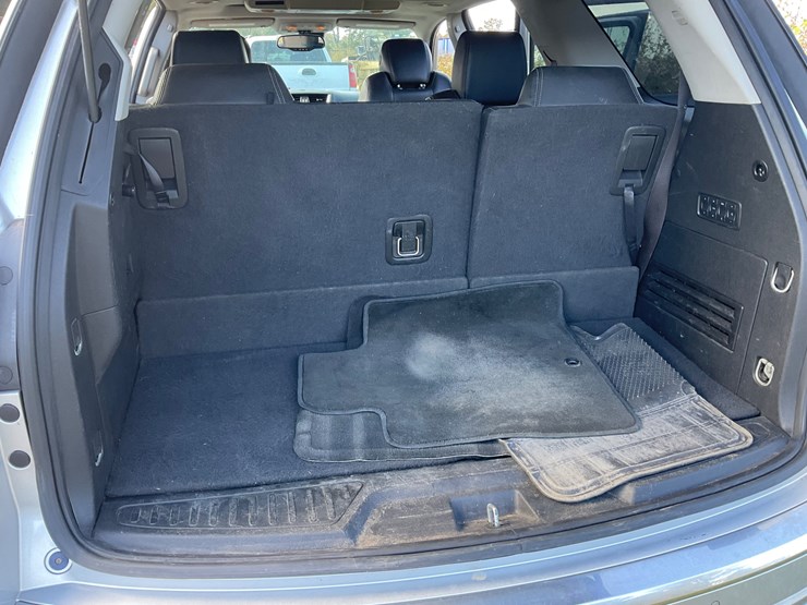 2015-gmc-acadia-image-15