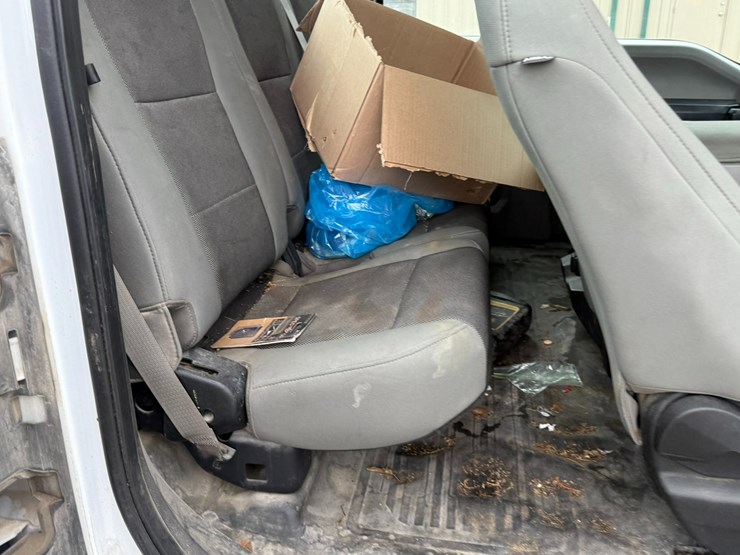 2017-ford-f150-image-27