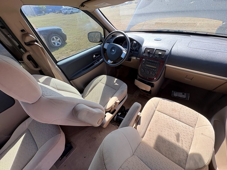 2008-chevrolet-uplander-image-30