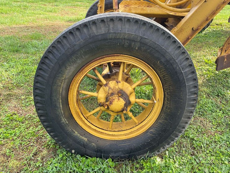 caterpillar-44-tow-grader-image-40