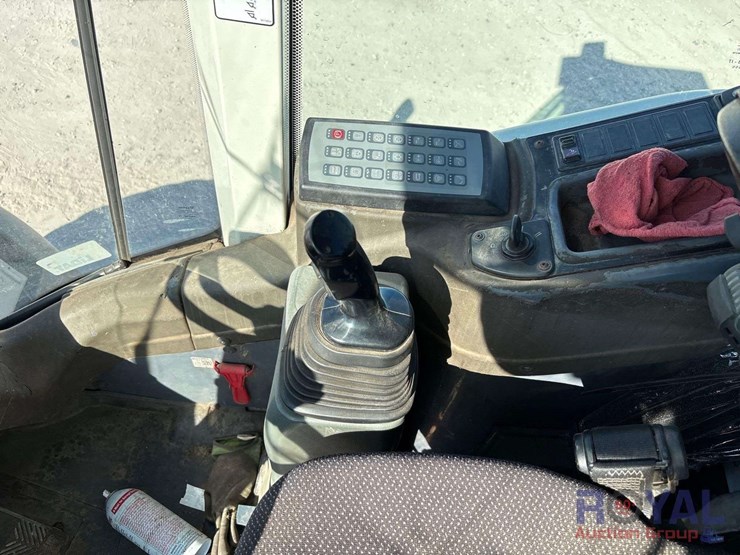 2015-liebherr-l542-image-23