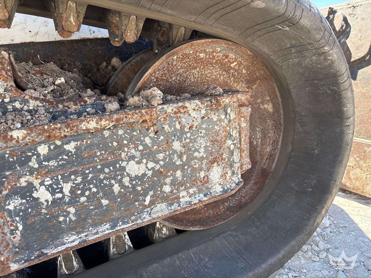 2018-bobcat-t590-image-38