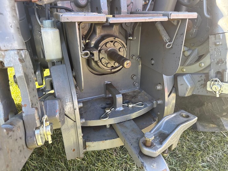 2021-massey-ferguson-7720s-dyna-6-tractor-image-23