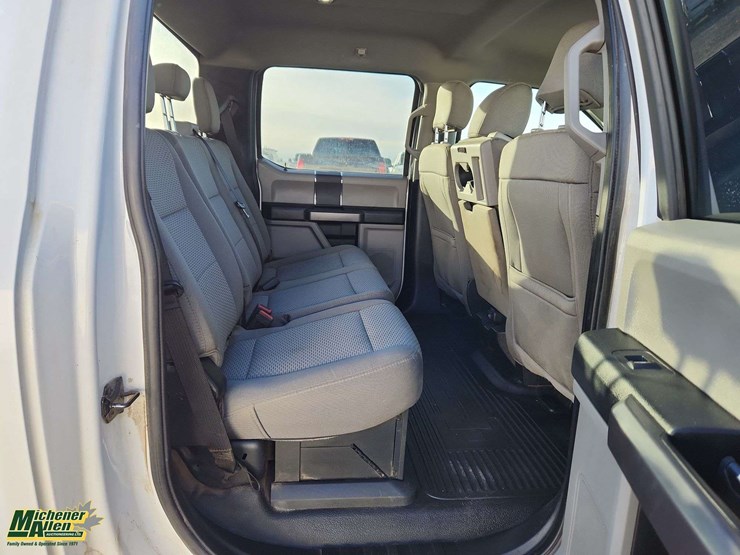 2020-ford-f250-image-32