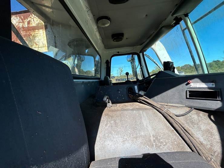 #22560-•-inop-2004-auto-car-t/a-daycab-garbage-truck-5vcdc6ce54h200305-image-40