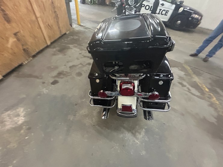 #27034-•-2003-harley-davidson-police-road-king-motorcycle-vin:-1hd1fhw183y736720-image-7