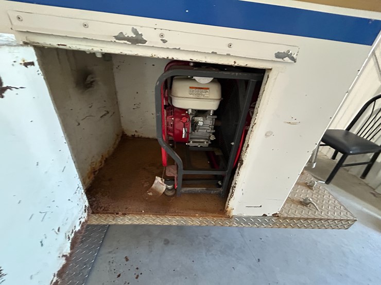 1993-freightliner-fl80-image-18