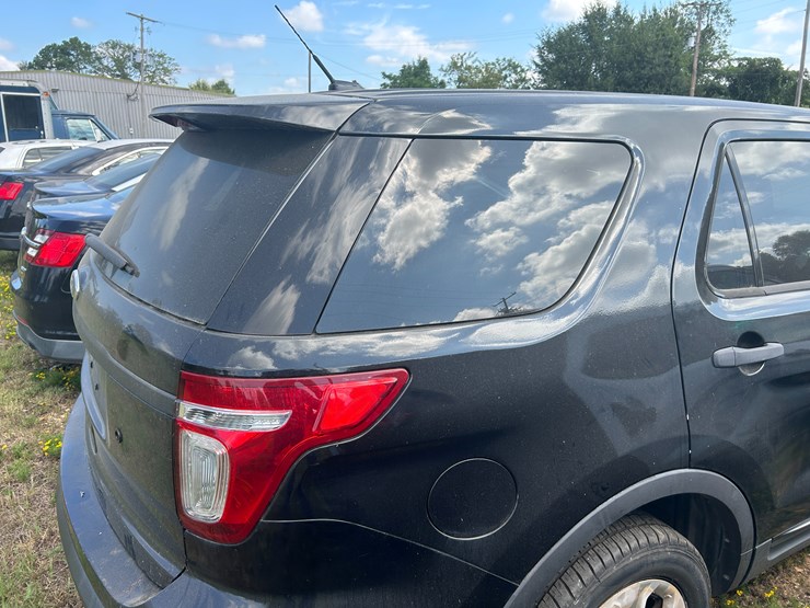 2013-ford-explorer-image-6