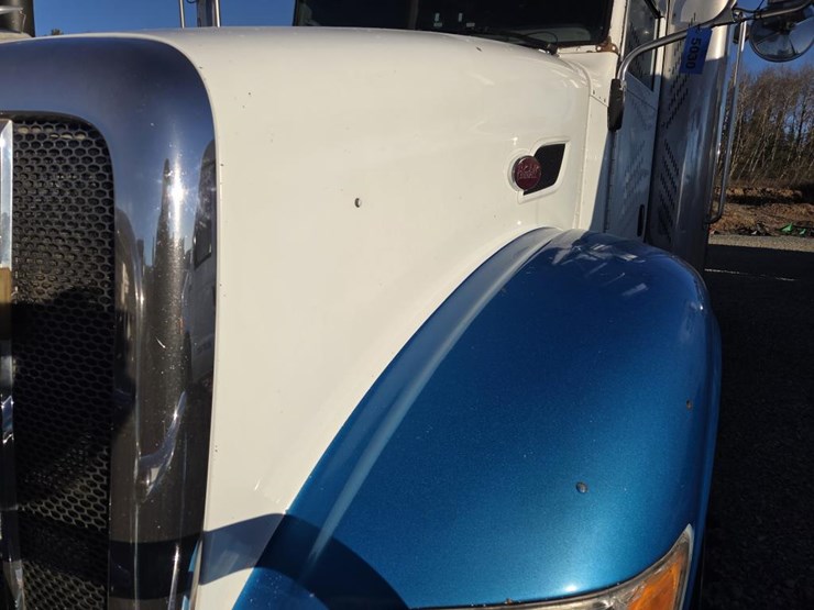 2007-peterbilt-386-image-12