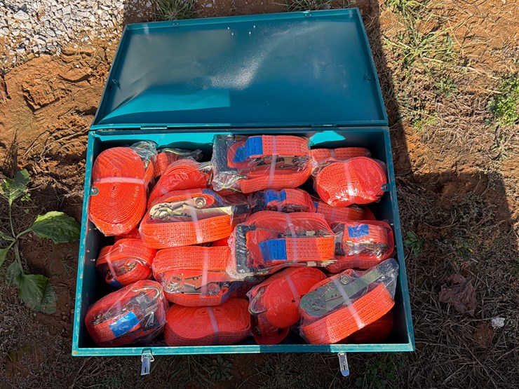 #37-•-toolbox-with-straps-image-1