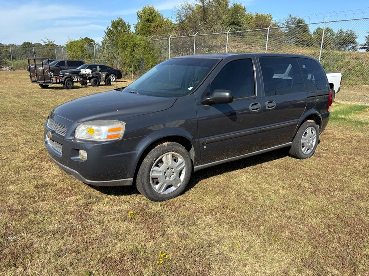 2008-chevrolet-uplander-image-1