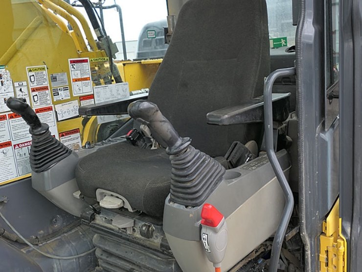 2017-kubota-pc360-lc-10-image-41