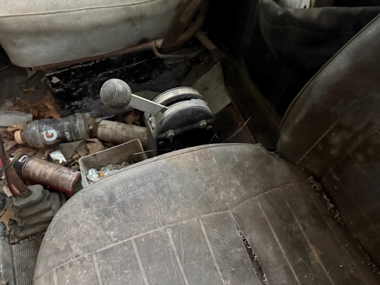 #22576-•-inop-1987-mack-r600k-t/a-single-cab-truck-tractor-vin:-1m3n231k8ht004087-image-31