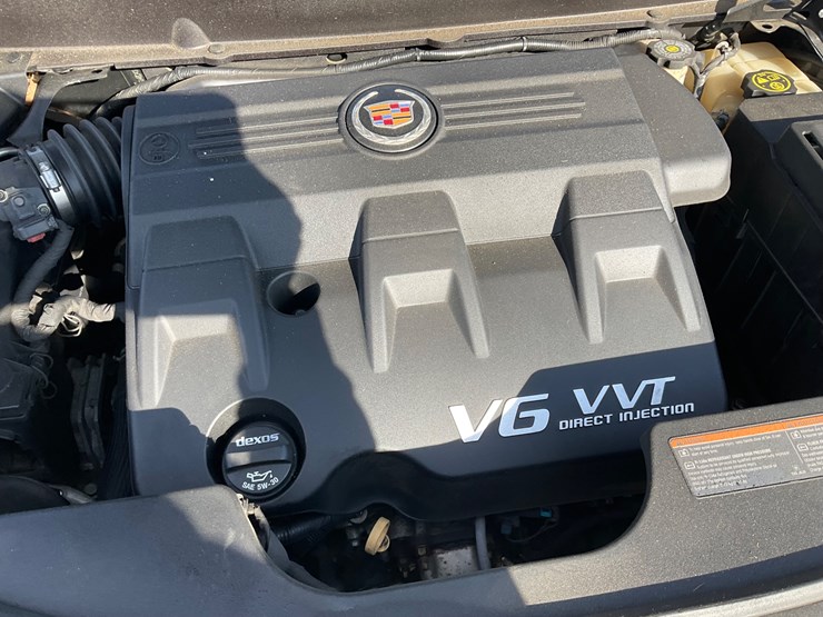 2015-cadillac-srx-image-14