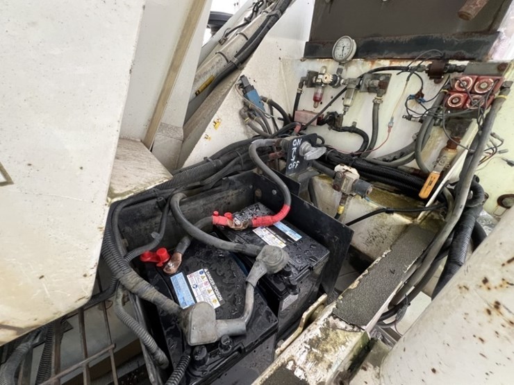 1997-ford-cf8000-image-21