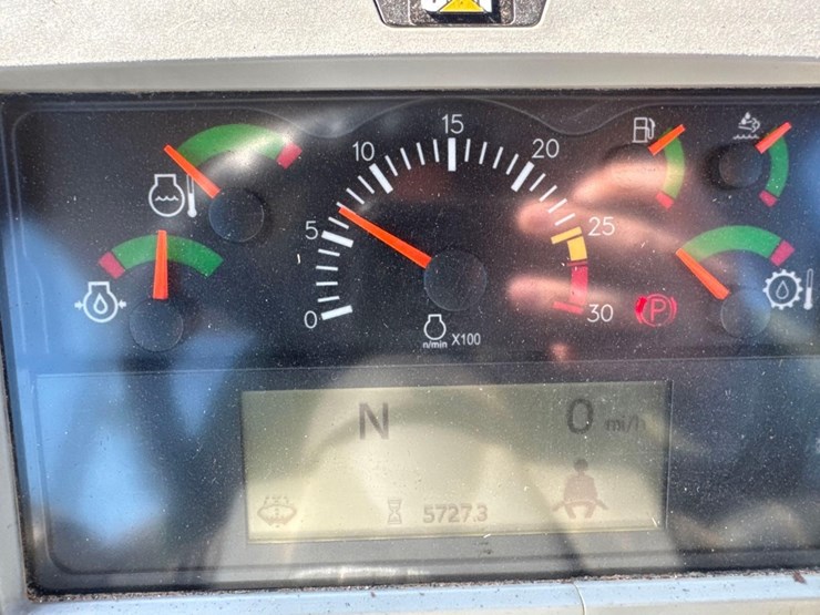 2019-caterpillar-730-image-24