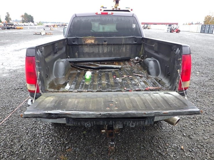 2011-gmc-2500hd-image-7