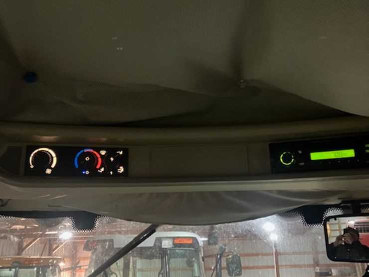 2009-john-deere-7330-premium-image-8