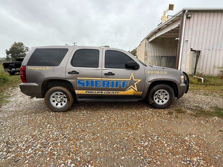 2014-chevrolet-tahoe-image-10