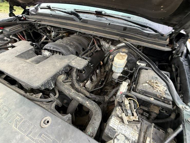 2015-chevrolet-tahoe-image-42