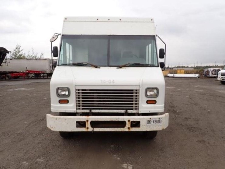 2015-freightliner-mt55-image-2
