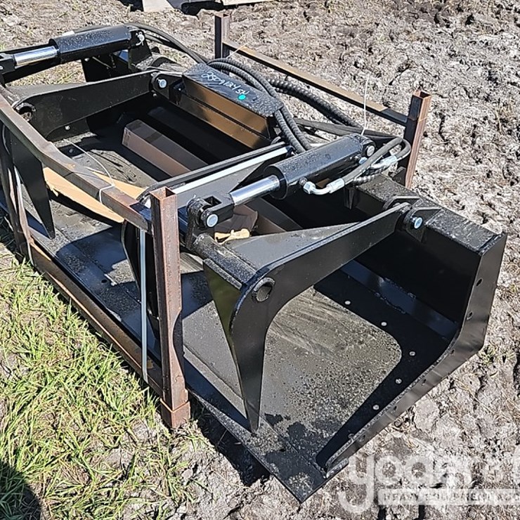 Unused GIYI GY-PG72C Plate Grabber to suit Skidsteer