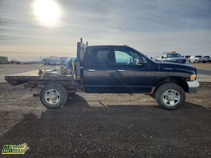 2004-dodge-ram-3500-image-7