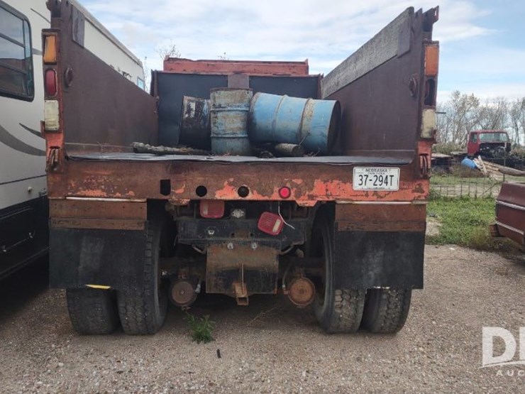 1993-international-4900-image-4