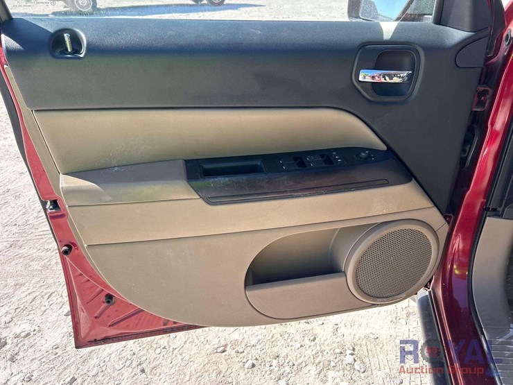 2014-jeep-patriot-image-11