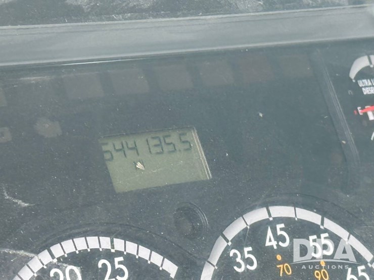 2012-freightliner-cascadia-truck-(lld1452)-image-29