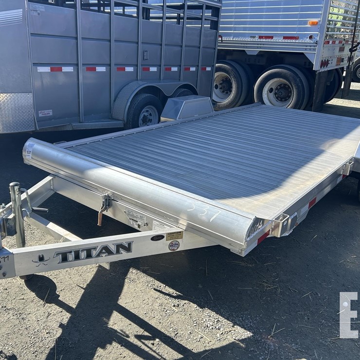 2022 TITAN TRAILER