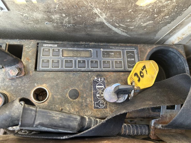 caterpillar-307-image-58