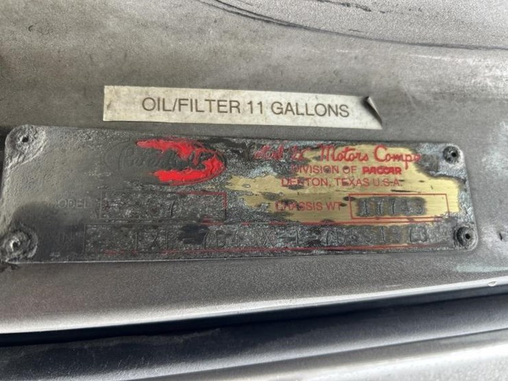 2007-peterbilt-387-image-10