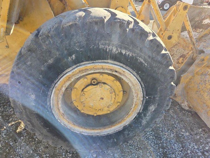 1980-caterpillar-930-image-54