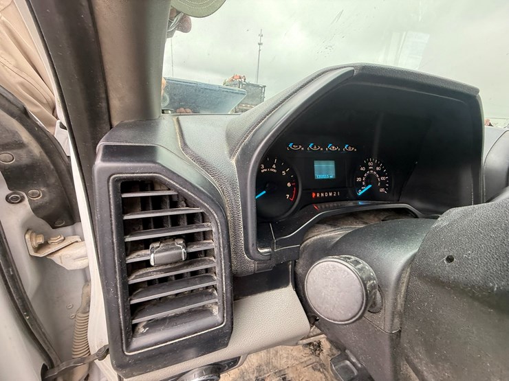 2017-ford-f150-image-58