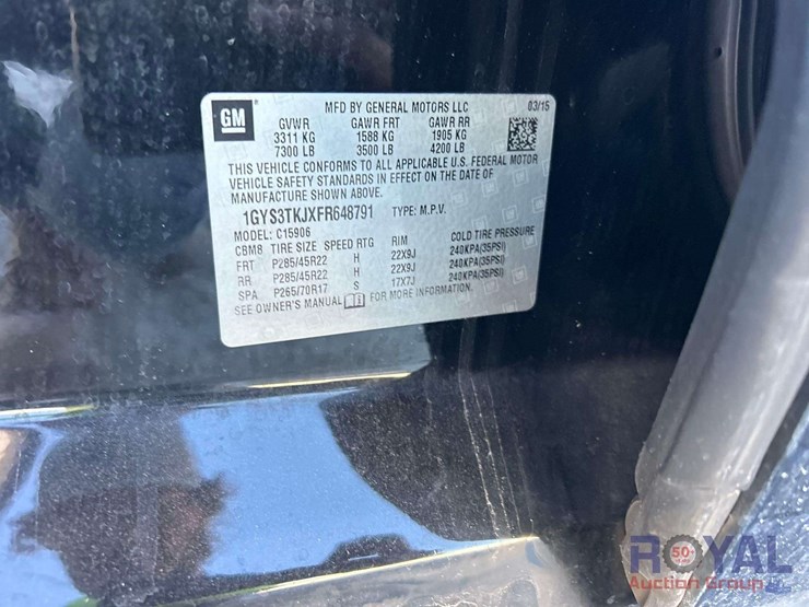 2015-cadillac-escalade-esv-image-5