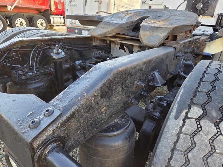 2007-peterbilt-386-image-37