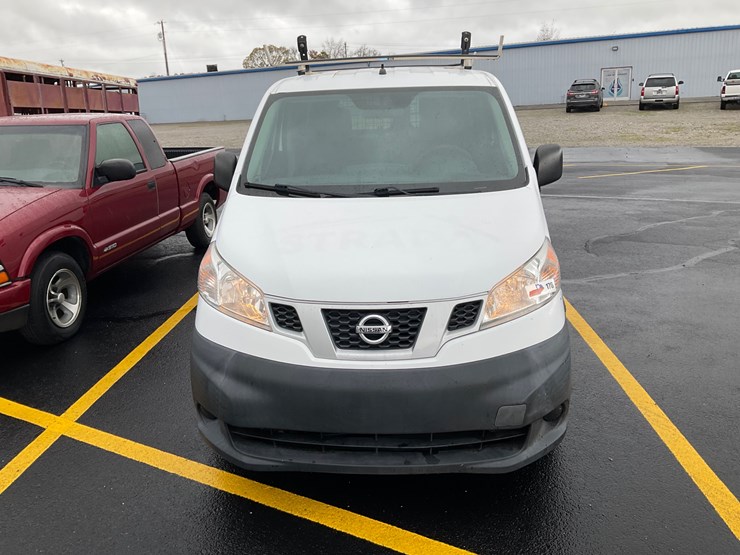 2017-nissan-nv200-image-6